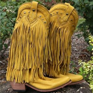 ‼️ ISO ‼️ ISO ‼️ LIBERTY Black Women's Yellow Fringe Boots 8 OR 8.5
